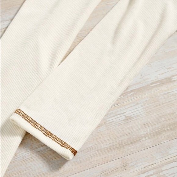 𝙲𝚛𝚘𝚙𝚙𝚎𝚍 𝙶𝚛𝚊𝚙𝚑𝚒𝚌 𝚃-𝚂𝚑𝚒𝚛𝚝 - Picture 2 of 3